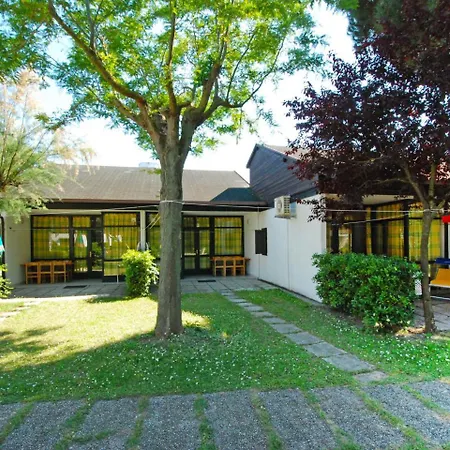 Holiday home Locazione Turistica Borsetti.16