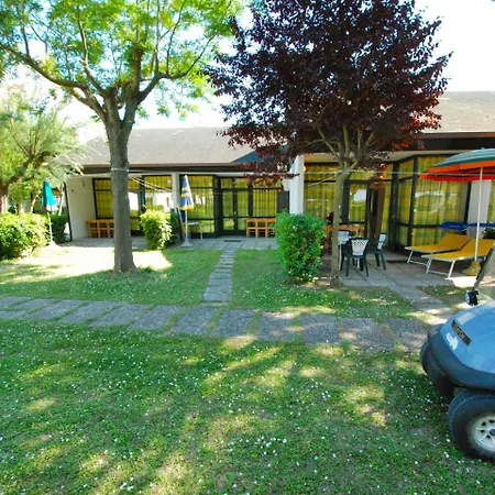 Holiday home Locazione Turistica Borsetti.16
