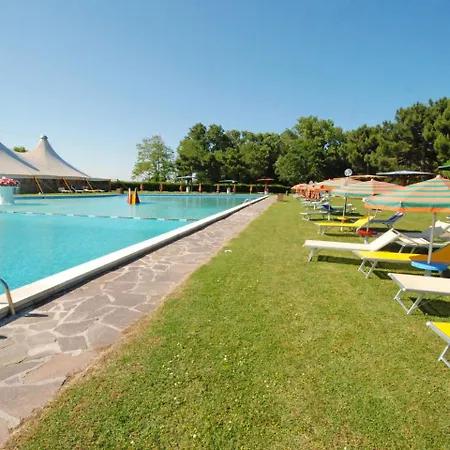 Locazione Turistica Borsetti.16 Holiday home *